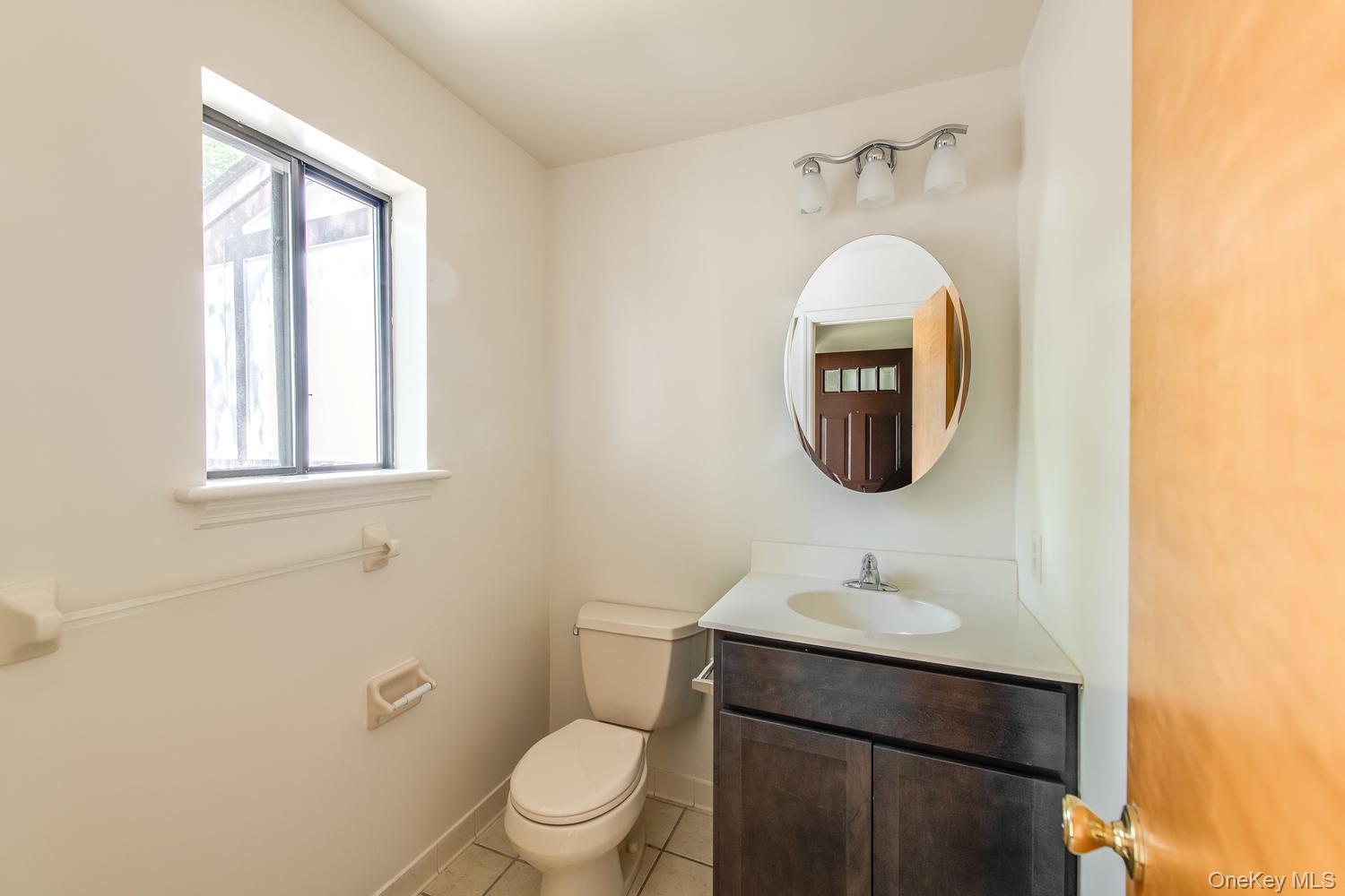 21 Topaz Run Poughkeepsie, NY 12603 - Photo 13 of 26 New vanity