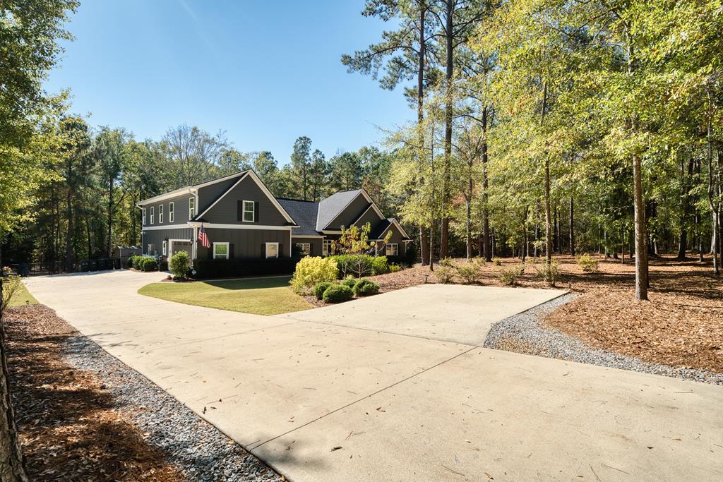 2800 Hopewell Church Road Pine Mountain, GA 31822 - Photo 3 of 38 a view of house with yard and street
