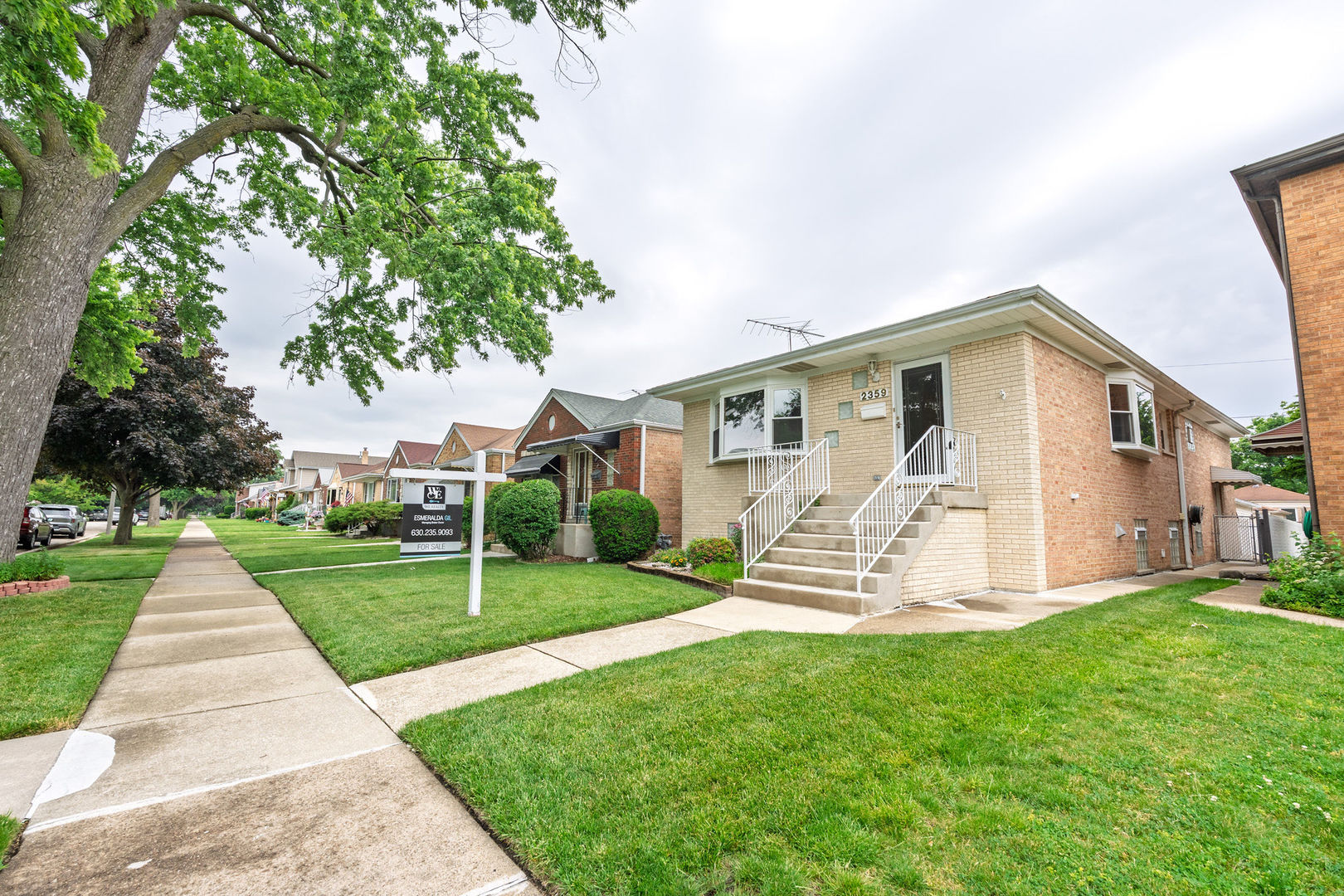2359 Burr Oak Avenue Riverside, IL 60546 - Photo 4 of 52