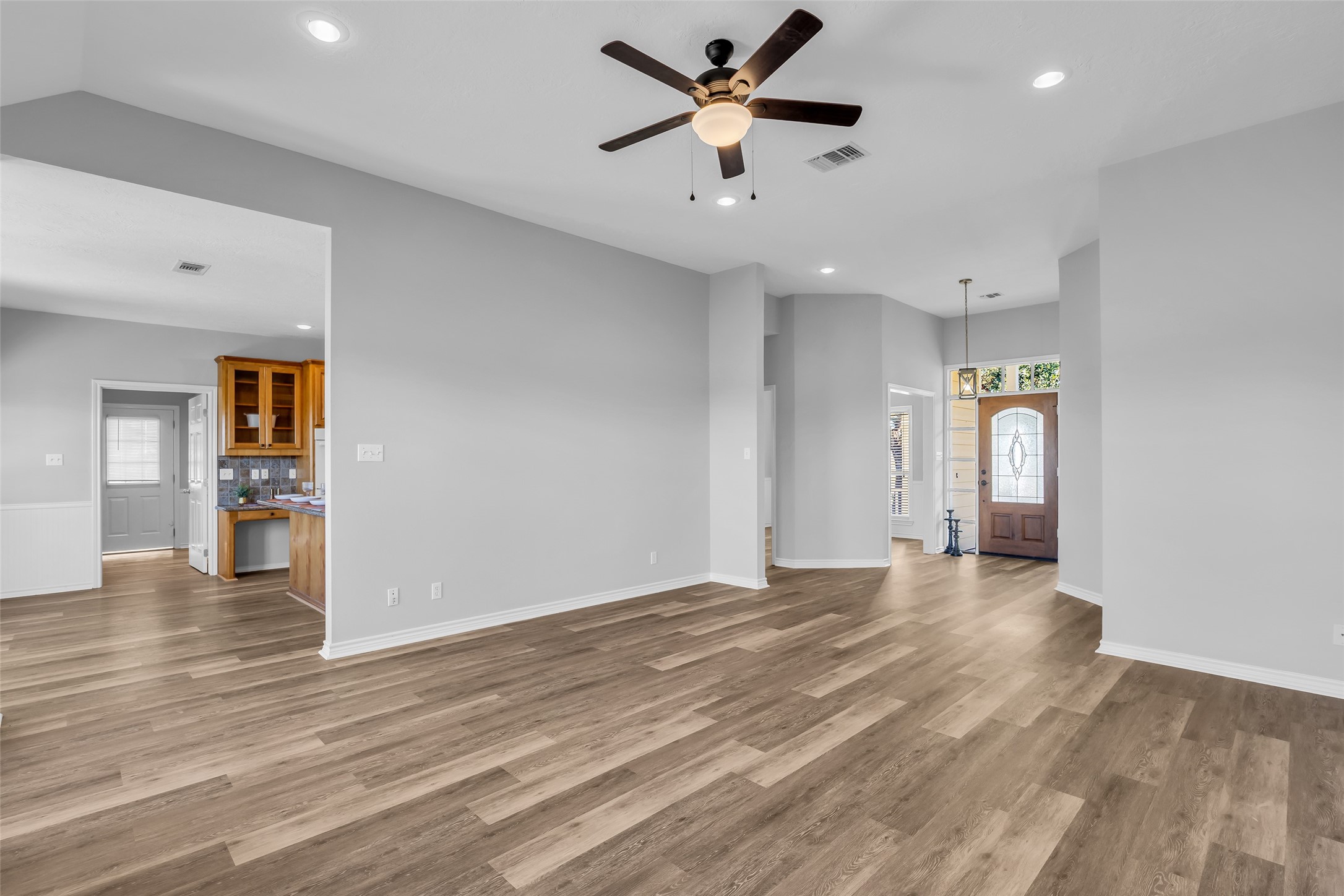 1075 Harrisburg Road Brenham, TX 77833 - Photo 14 of 49 a view of an empty room and window