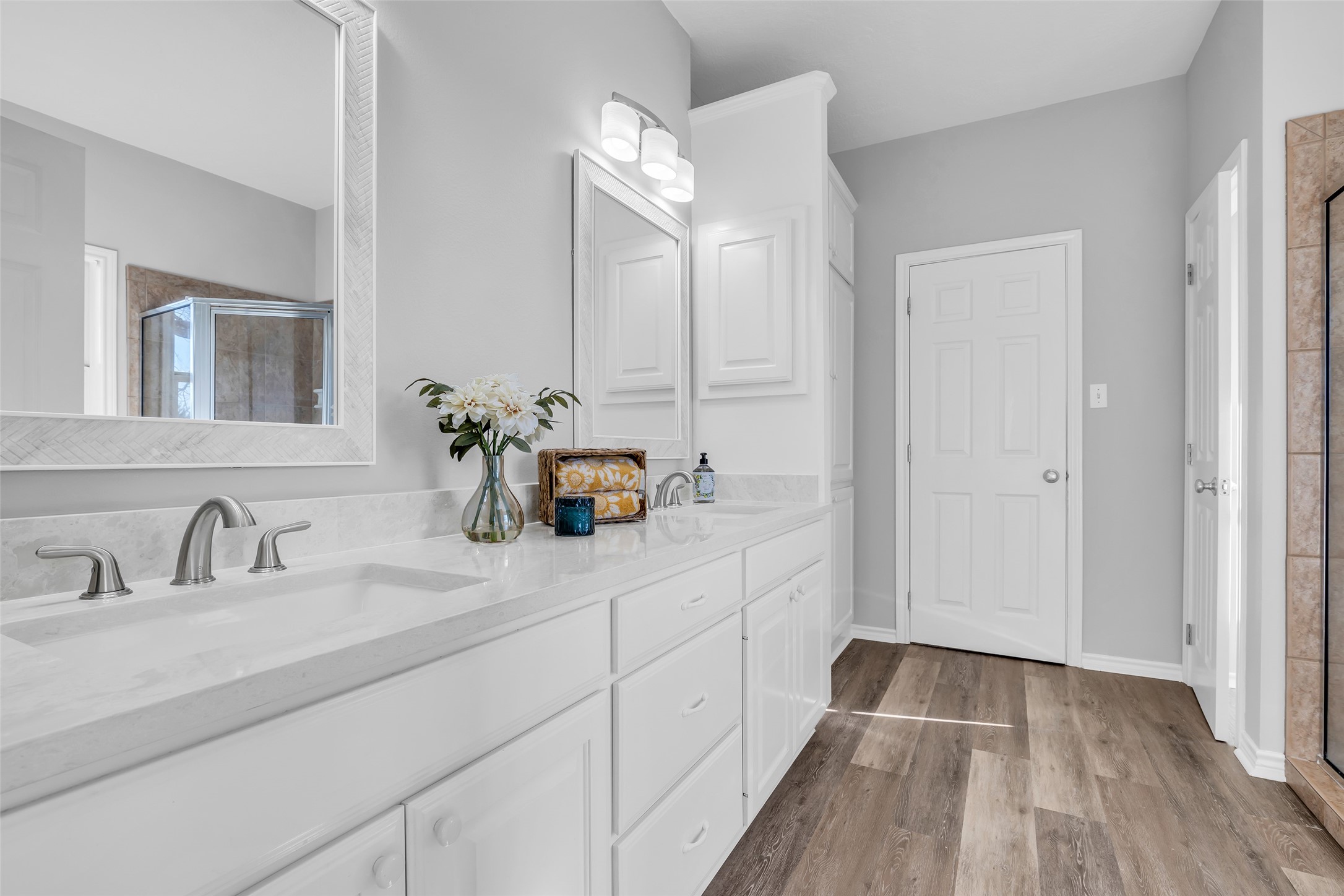 1075 Harrisburg Road Brenham, TX 77833 - Photo 23 of 49 a bathroom with a sink and a mirror