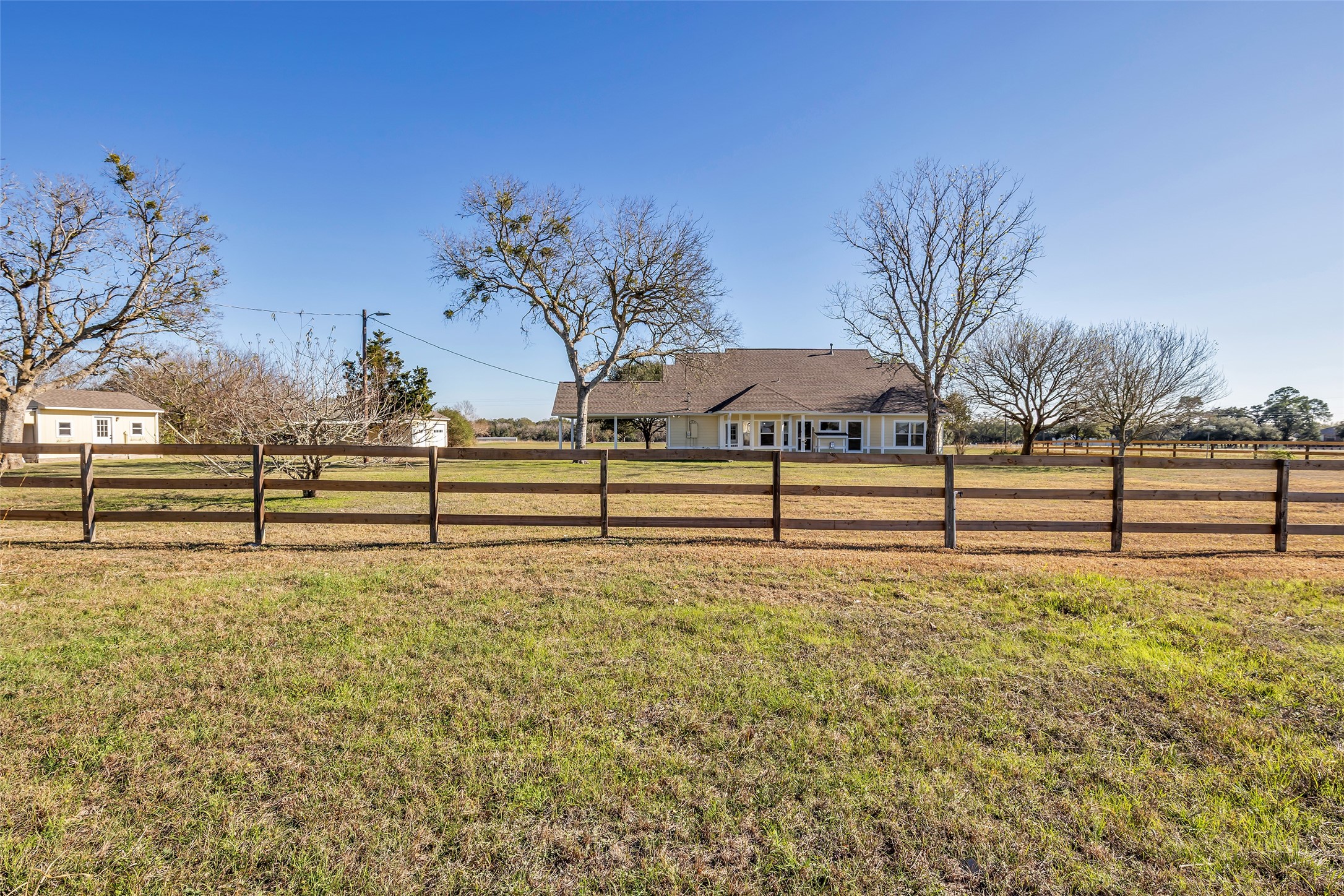 1075 Harrisburg Road Brenham, TX 77833 - Photo 33 of 49 a view of a yard