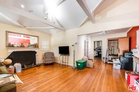 $875,000 | 15144 Morrison Street, Sherman Oaks, CA 91403
