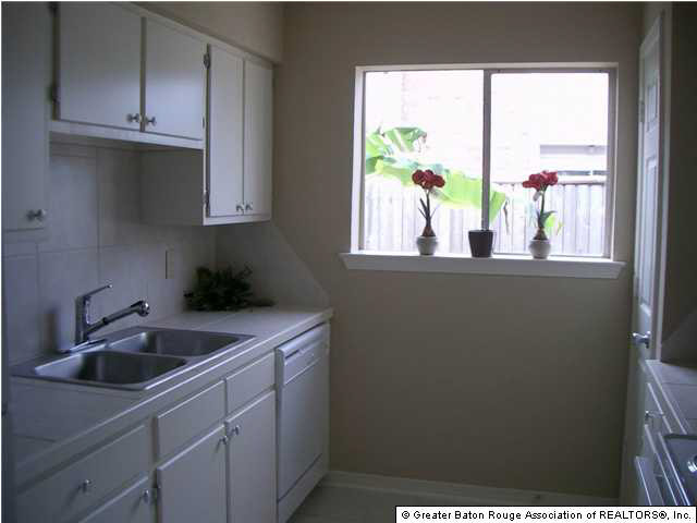 2709 South Roth Avenue, Unit 8B Gonzales, LA 70737 - Photo 3 of 6 Gallery Image 3