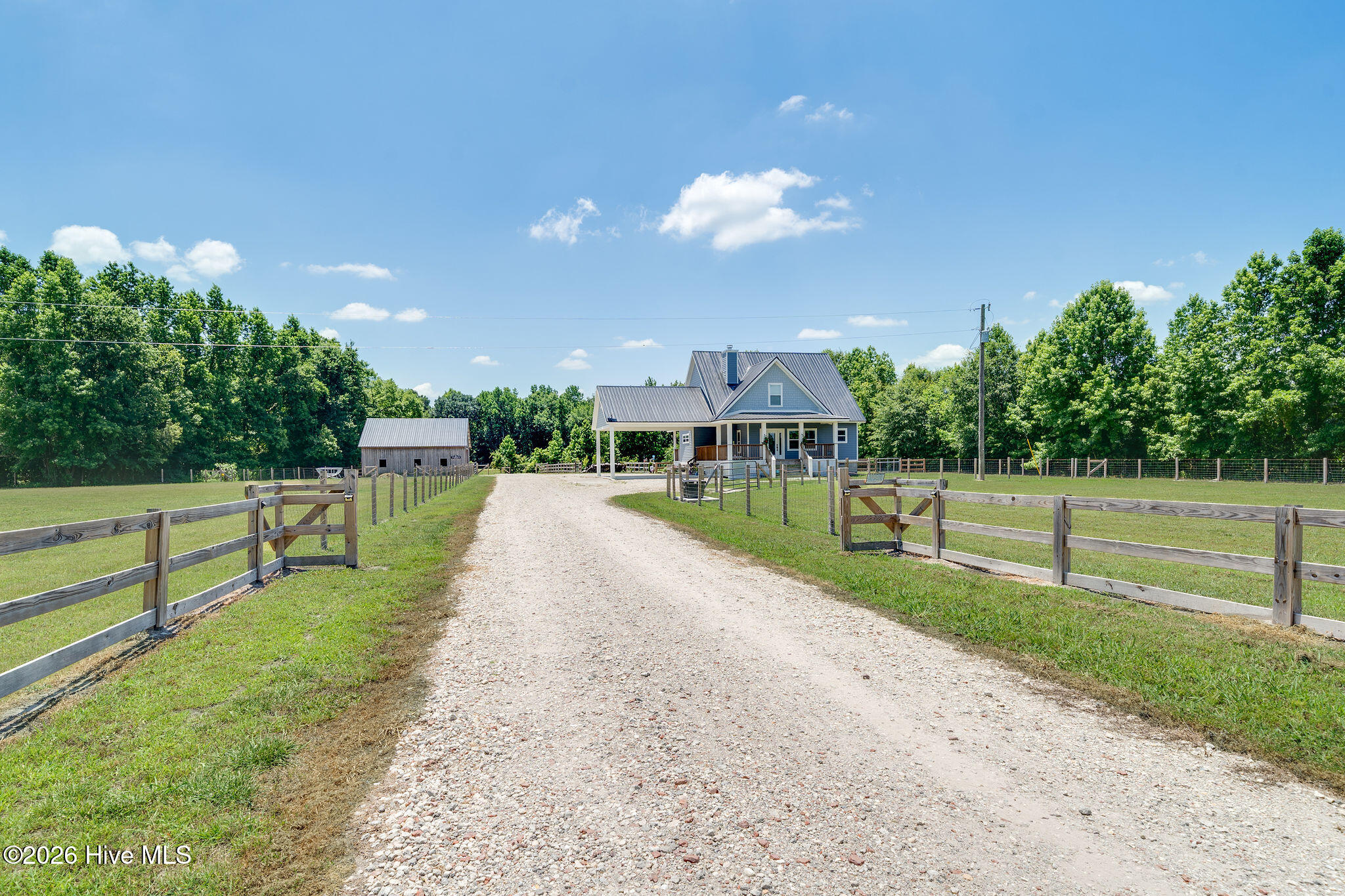 424 Jimmy Tate Williams Road Beulaville, NC 28518 - Photo 2 of 50