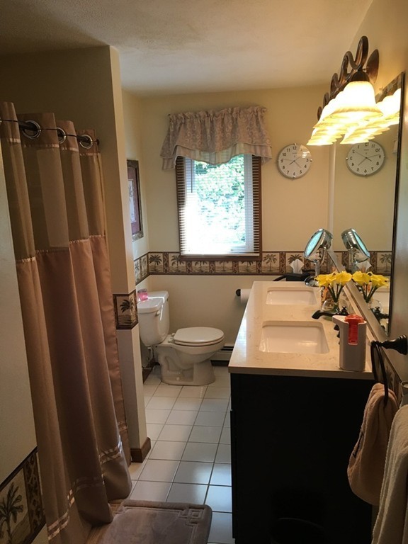 71 Line Road Reading, MA 01867 - Photo 16 of 24 Gallery Image 16