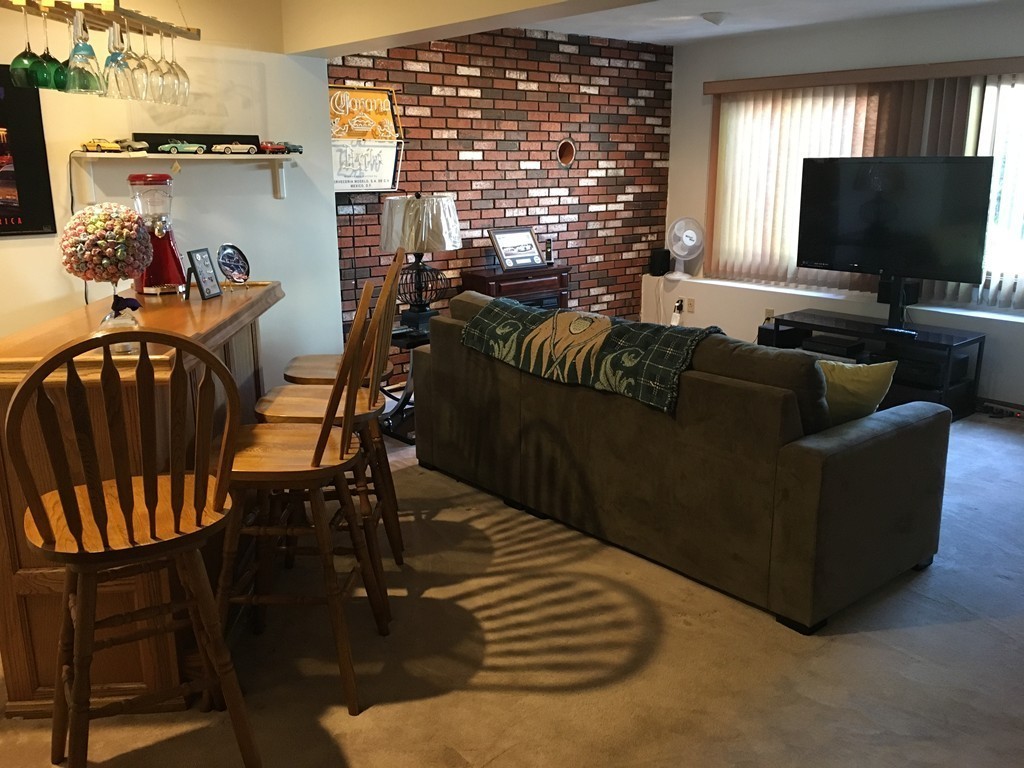 71 Line Road Reading, MA 01867 - Photo 18 of 24 Gallery Image 18