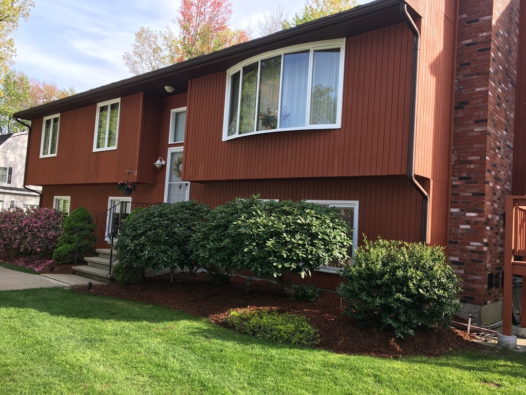 71 Line Road Reading, MA 01867 - Photo 2 of 24 Gallery Image 2