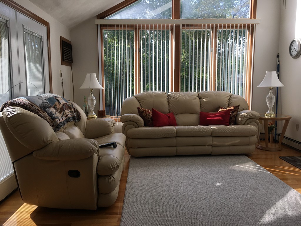 71 Line Road Reading, MA 01867 - Photo 6 of 24 Gallery Image 6