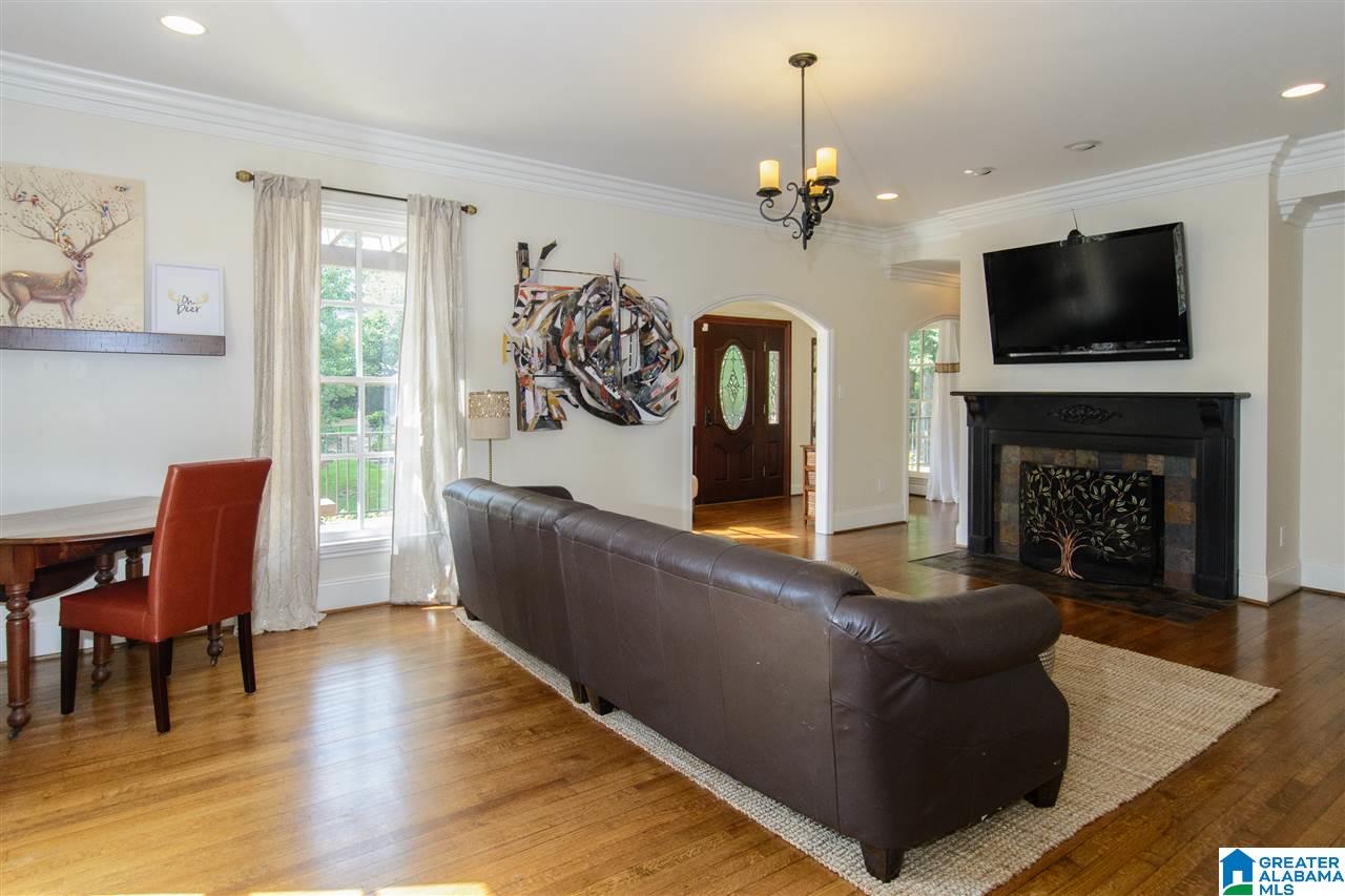 703 Warwick Road Birmingham, AL 35209 - Photo 3 of 33