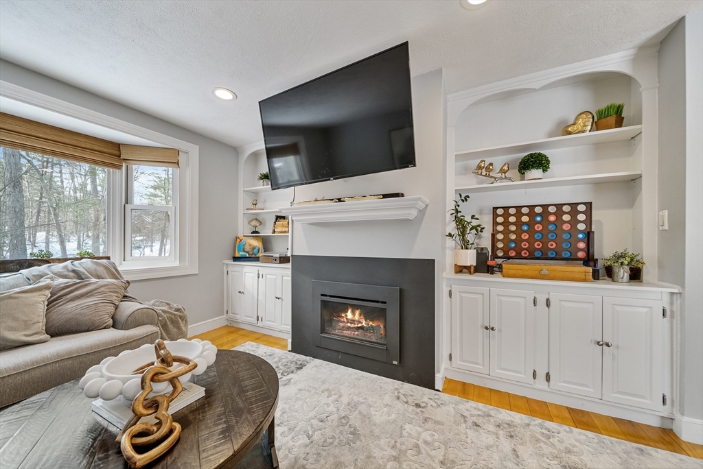 8 Ridgefield Road Norfolk, MA 02056 - Photo 14 of 42