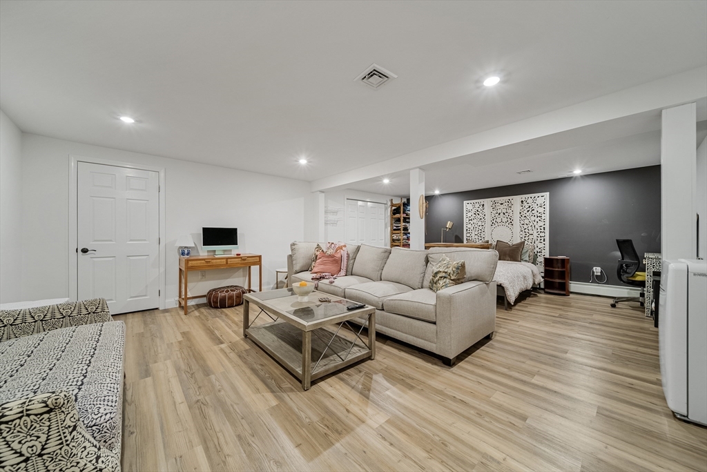 8 Ridgefield Road Norfolk, MA 02056 - Photo 33 of 42