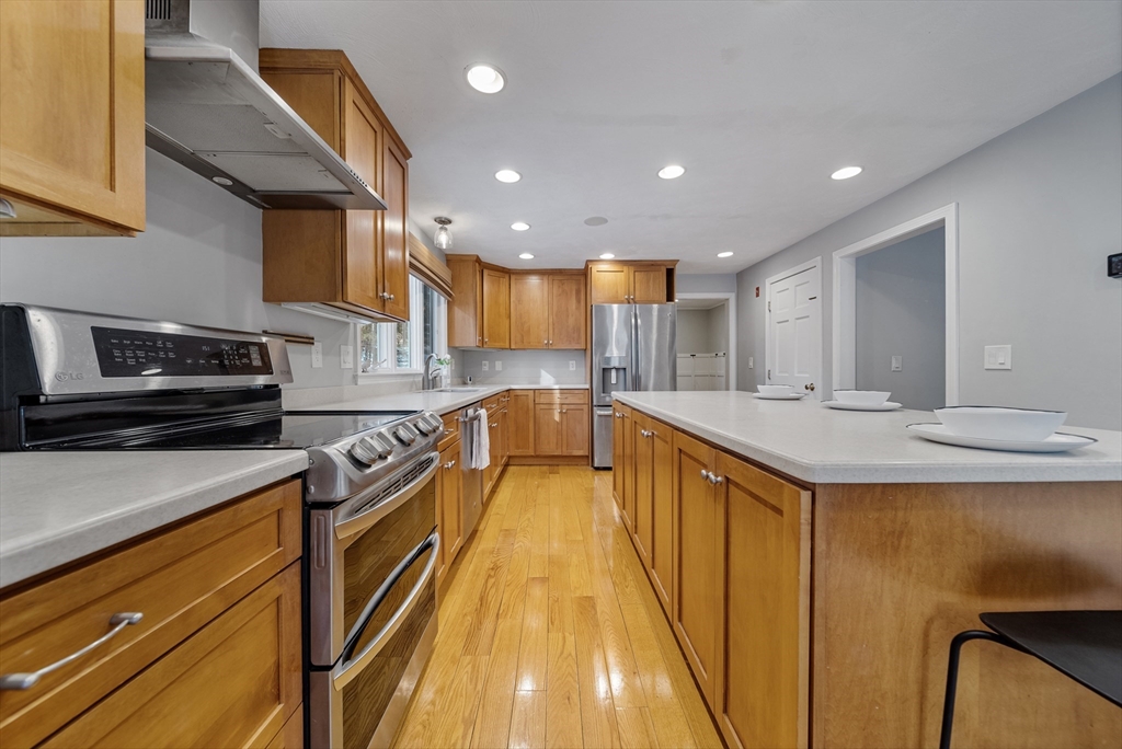 8 Ridgefield Road Norfolk, MA 02056 - Photo 7 of 42