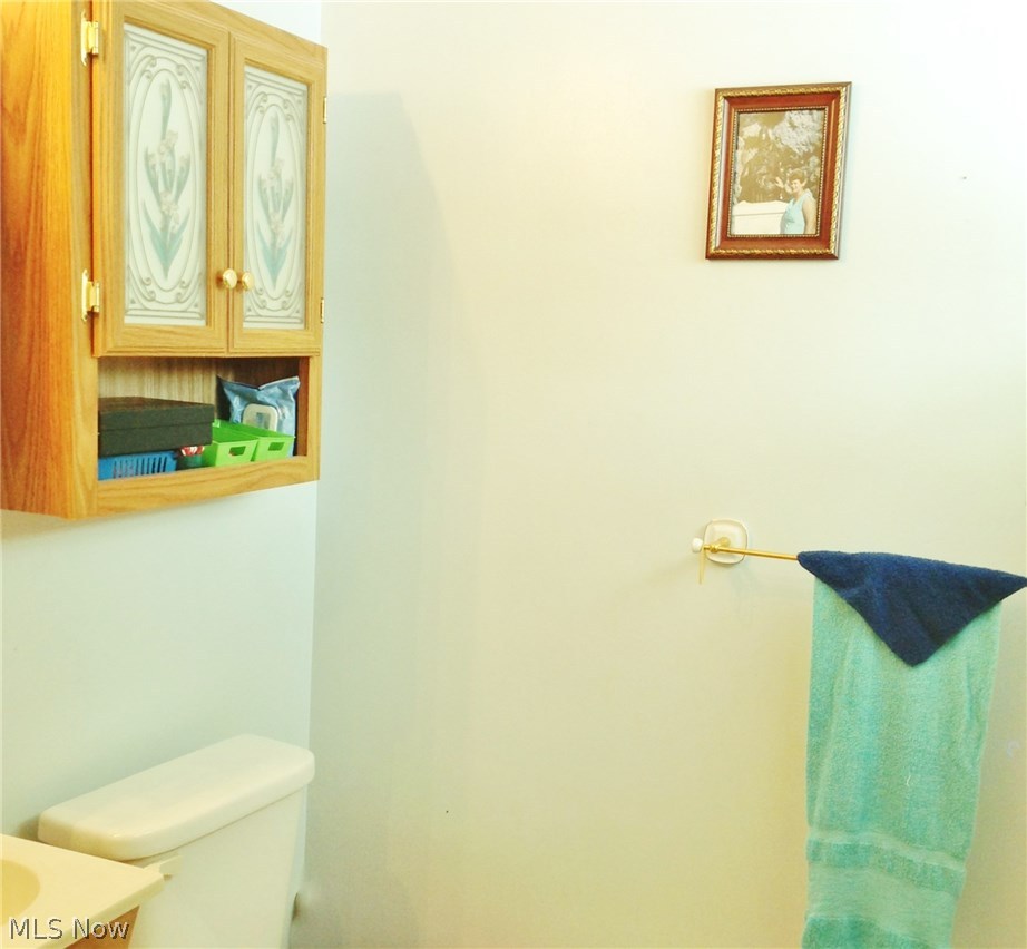 479 Harris Road Cleveland, OH 44143 - Photo 13 of 20 Gallery Image 13