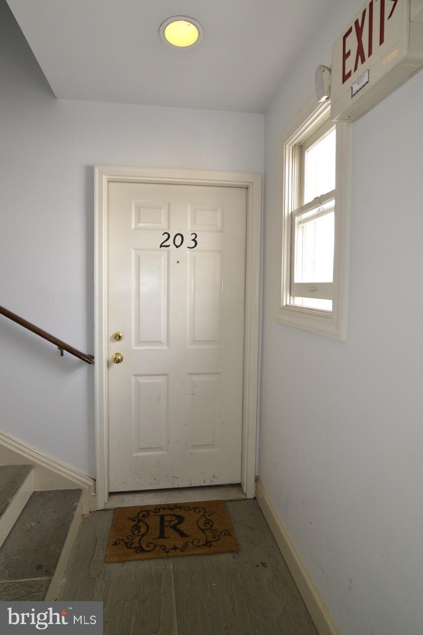 102 Dry Mill Road Southwest, Unit 203 Leesburg, VA 20175 - Photo 2 of 18 Exterior (General)