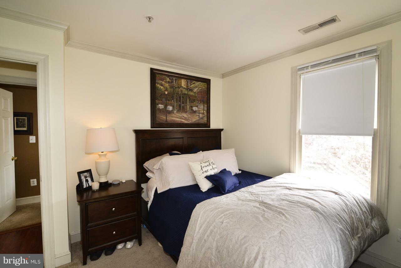 102 Dry Mill Road Southwest, Unit 203 Leesburg, VA 20175 - Photo 12 of 18 Bedroom (Master)