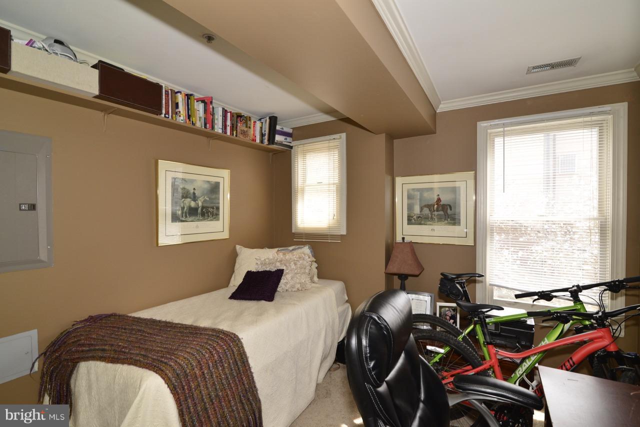 102 Dry Mill Road Southwest, Unit 203 Leesburg, VA 20175 - Photo 14 of 18 Bedroom