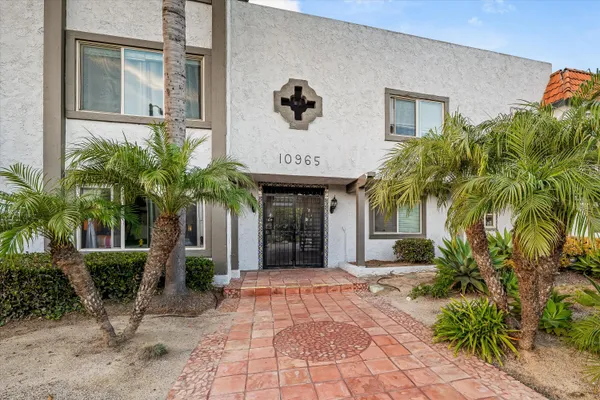 a view of a entryway door of the house