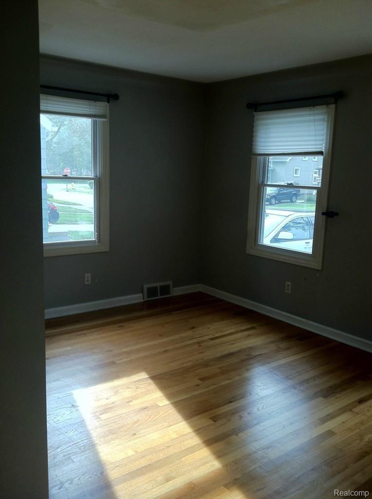 2158 Dorothea Road Berkley, MI 48072 - Photo 12 of 23 iphone 321.jpg