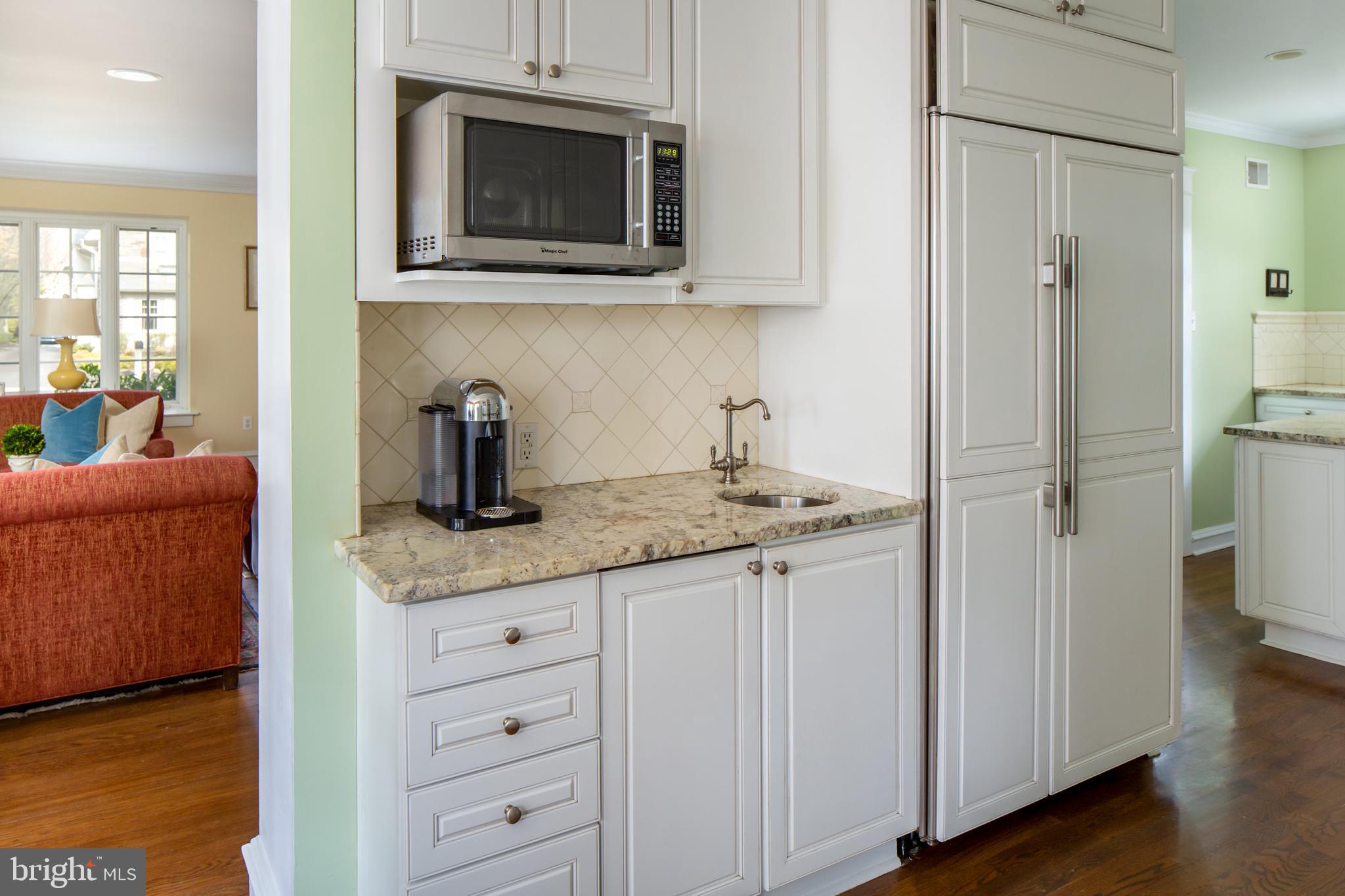 542 Hilaire Road Wayne, PA 19087 - Photo 14 of 38 Kitchen.