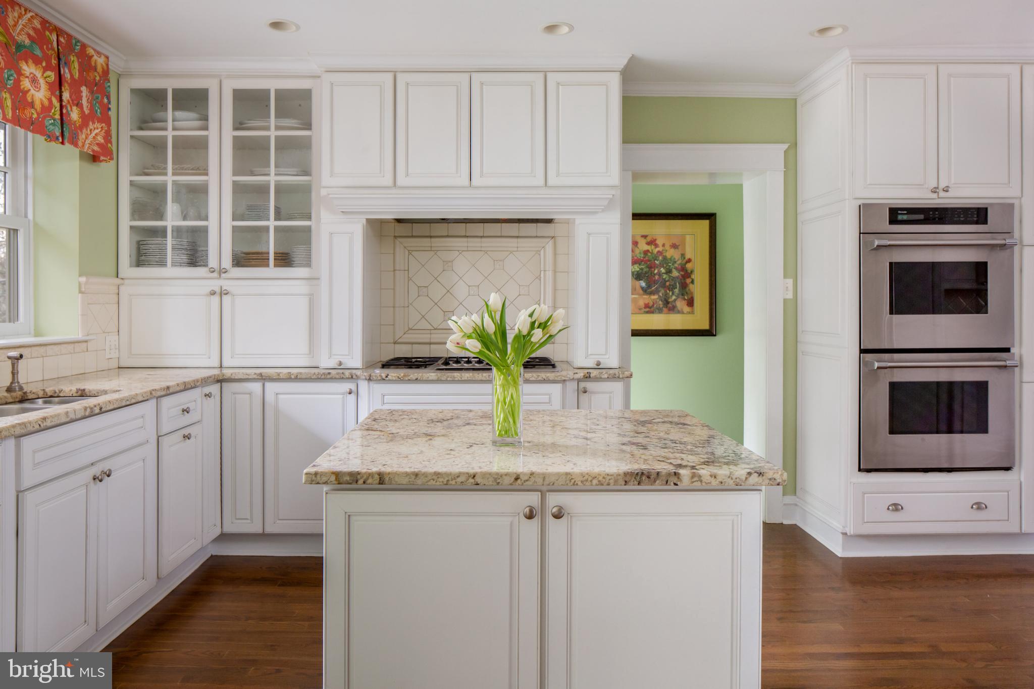 542 Hilaire Road Wayne, PA 19087 - Photo 9 of 38 Kitchen.