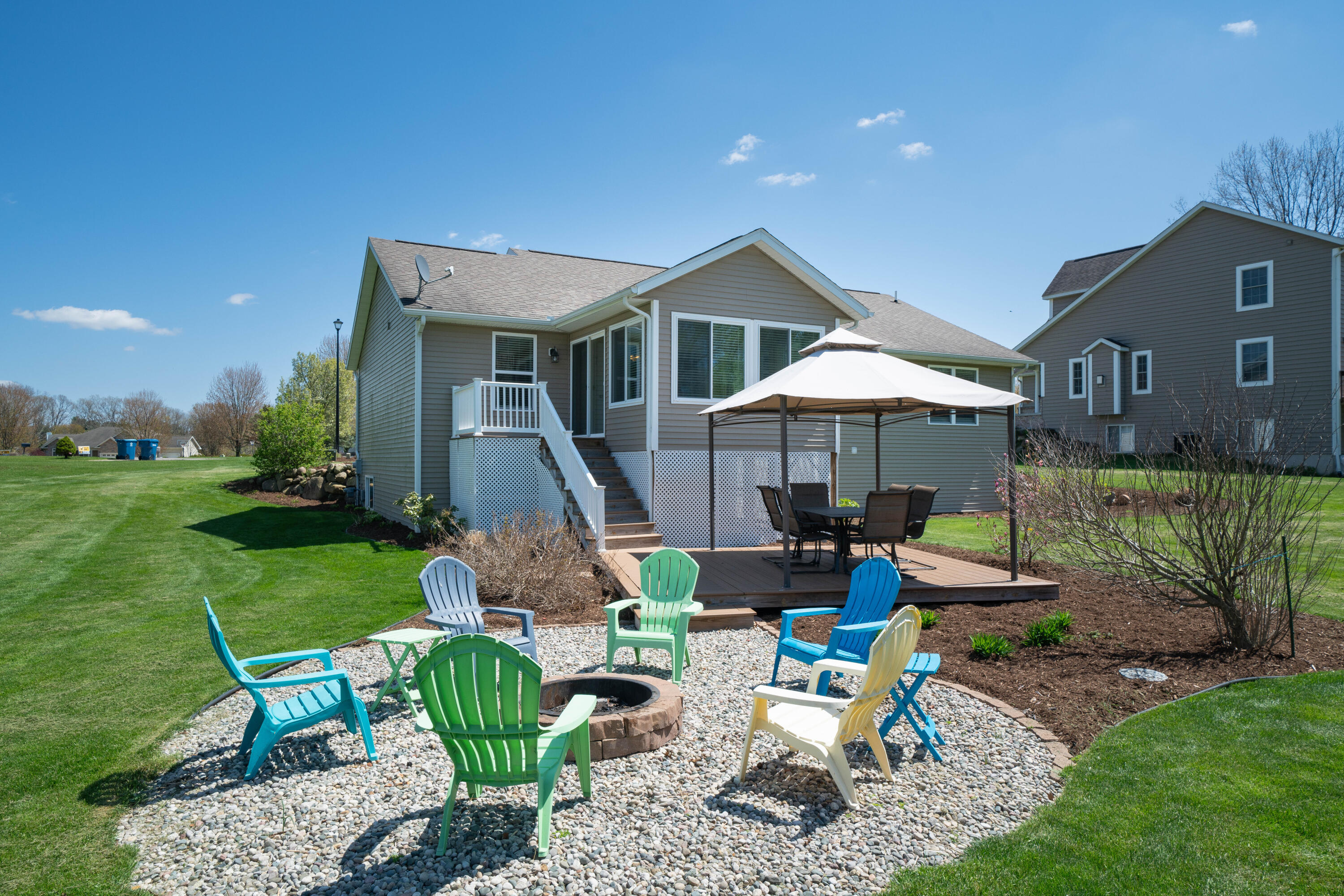 7176 Riesling Street Mattawan, MI 49071 - Photo 2 of 38 7176_Riesling_St_18