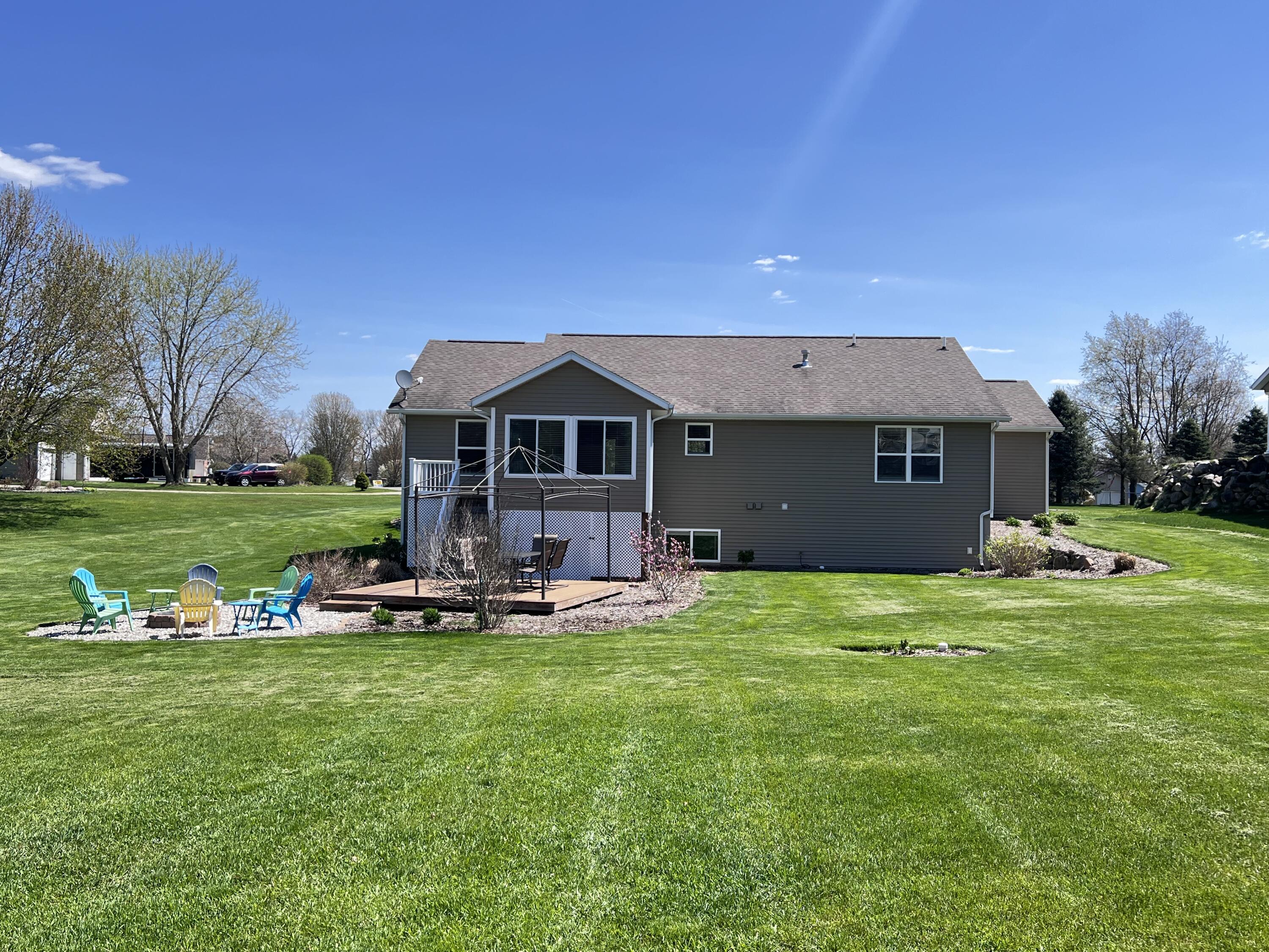 7176 Riesling Street Mattawan, MI 49071 - Photo 35 of 38 IMG_5730