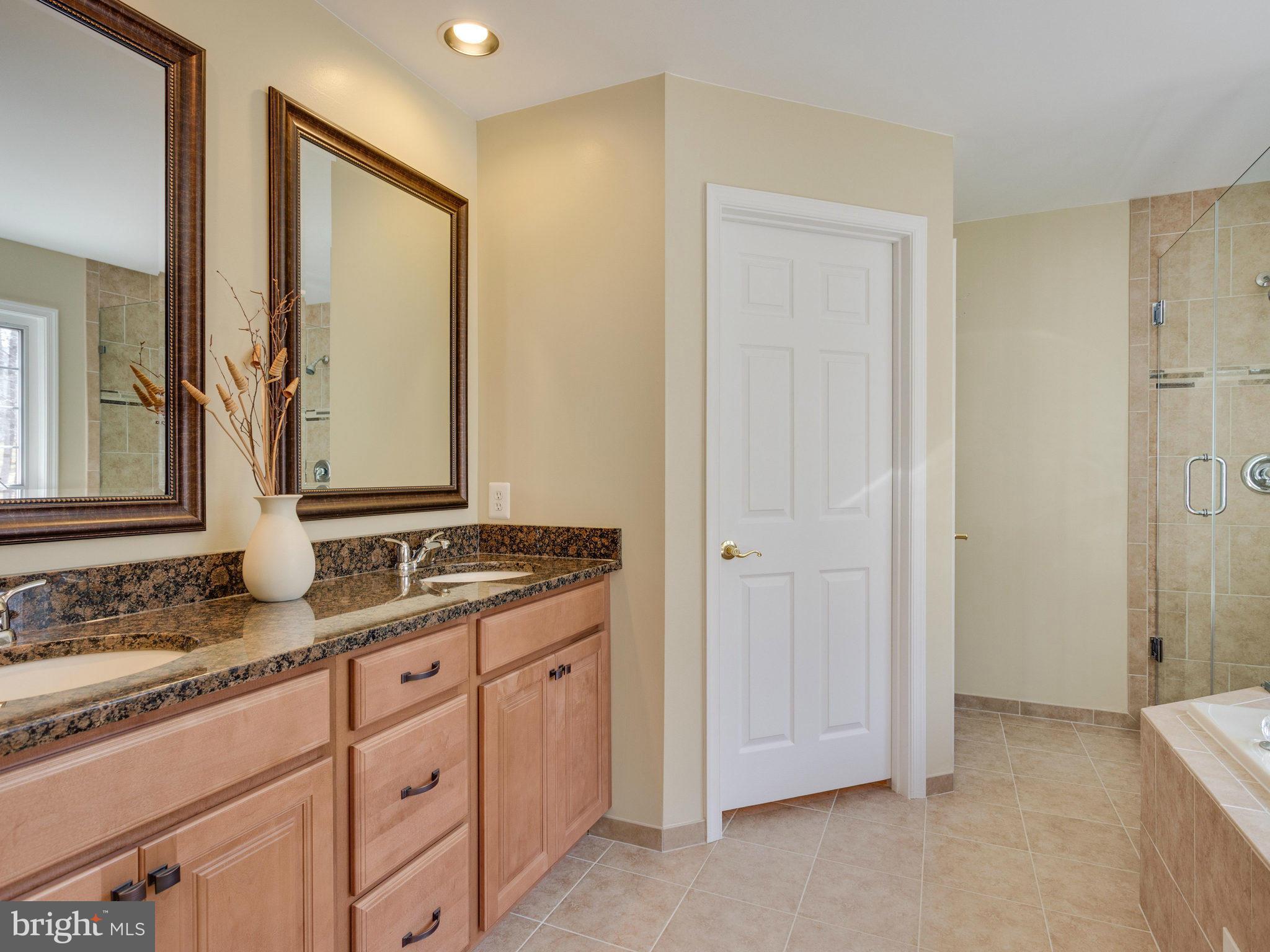 6675 Fox Den Road Manassas, VA 20112 - Photo 15 of 30 Bath (Master)