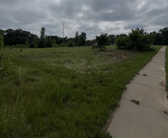 $615,000 | 7920 Lake Drive, Circle Pines, MN 55014