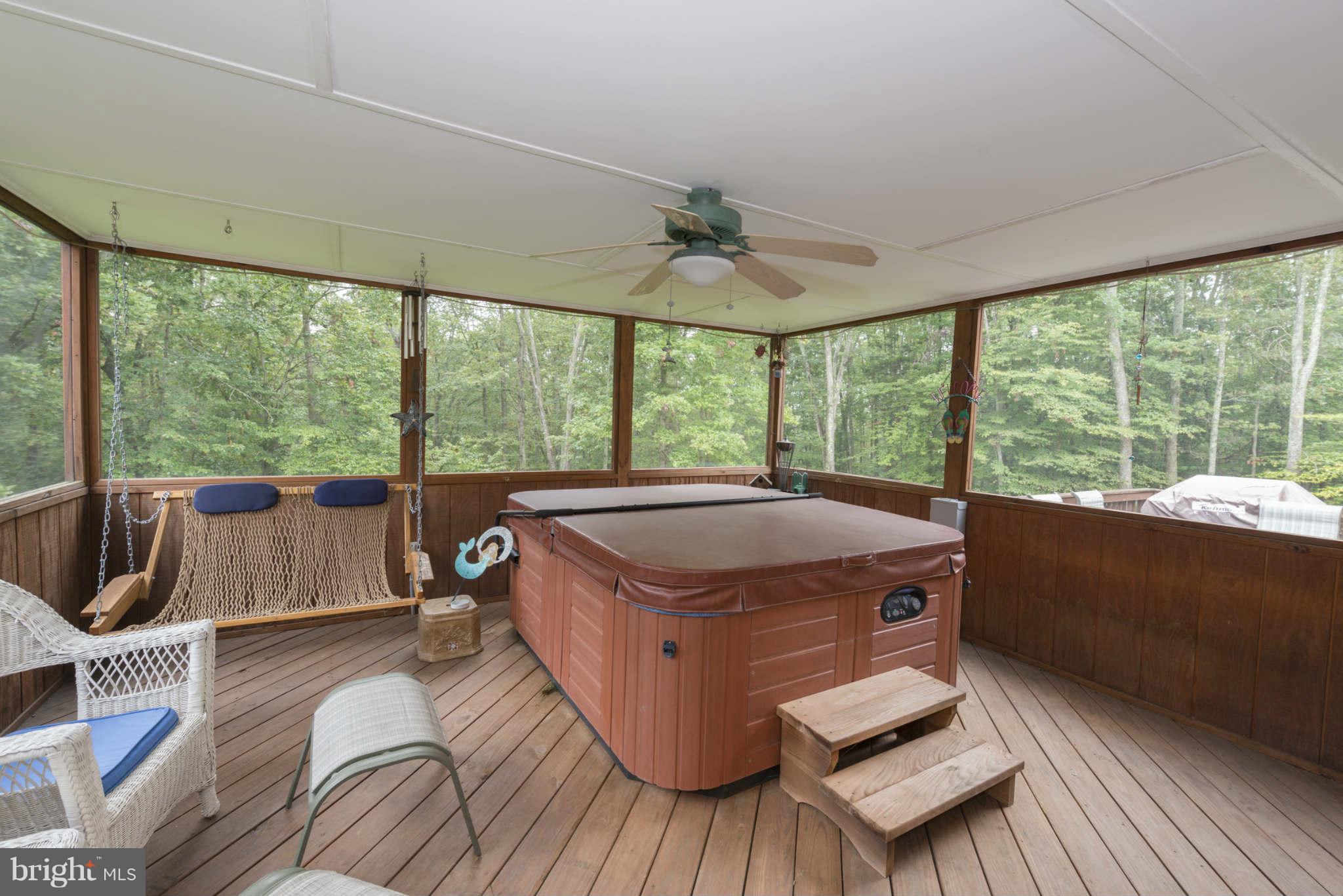 38 Rustic Ridge Road Fredericksburg, VA 22405 - Photo 23 of 27 HOT TUB CONVEYS!