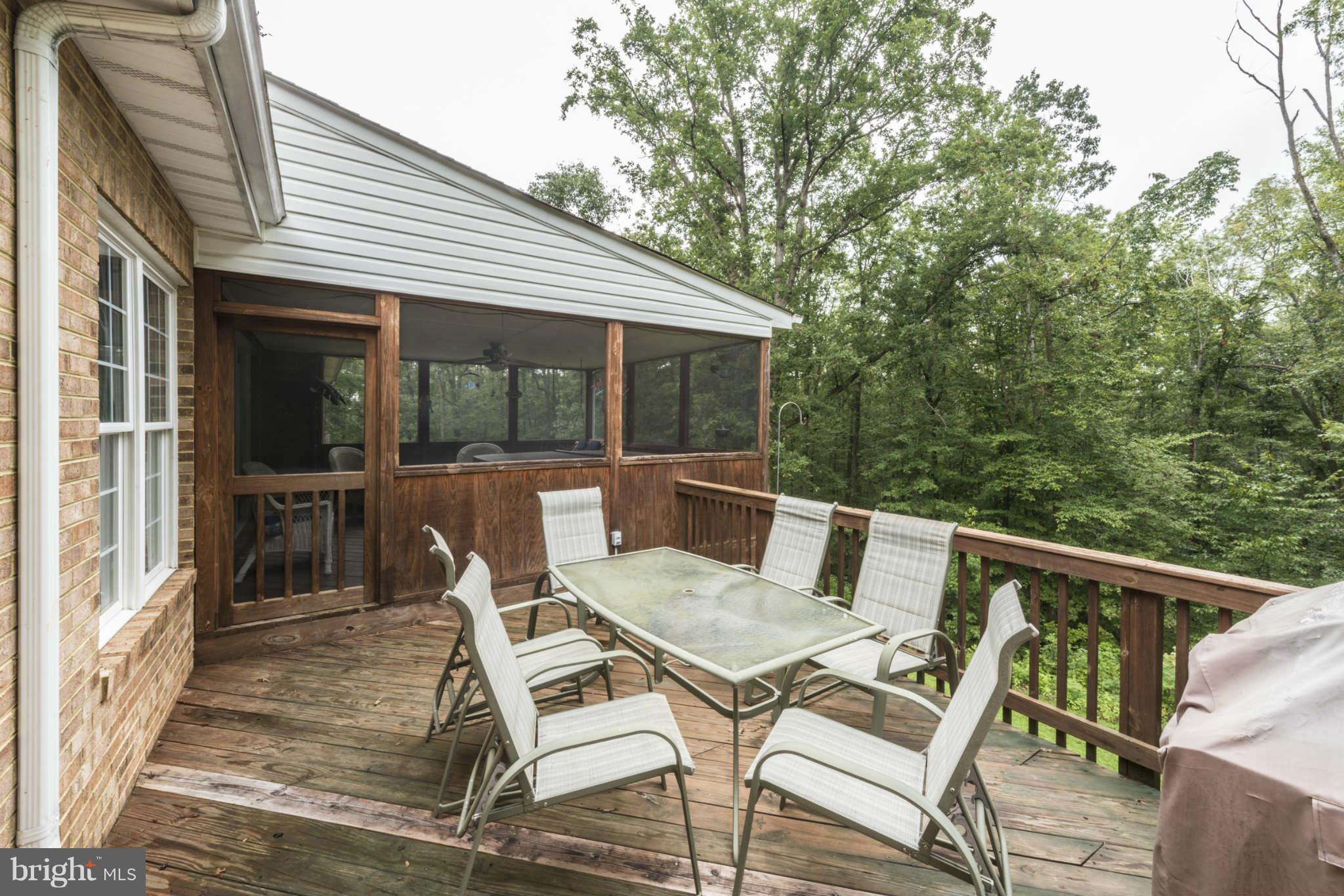 38 Rustic Ridge Road Fredericksburg, VA 22405 - Photo 25 of 27 DECK!
