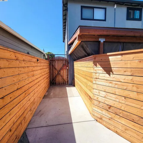 $3,050 | 110 South 37th Street, Richmond, CA 94804