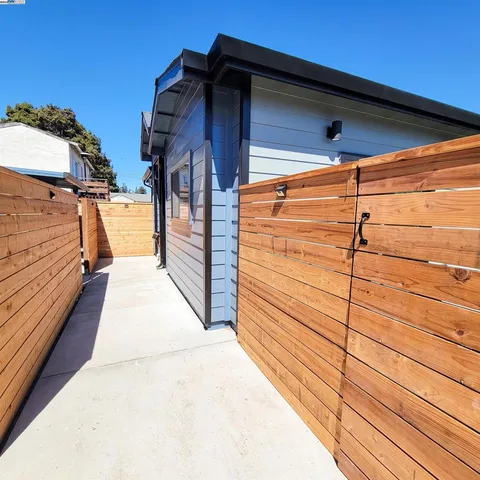 $3,050 | 110 South 37th Street, Richmond, CA 94804