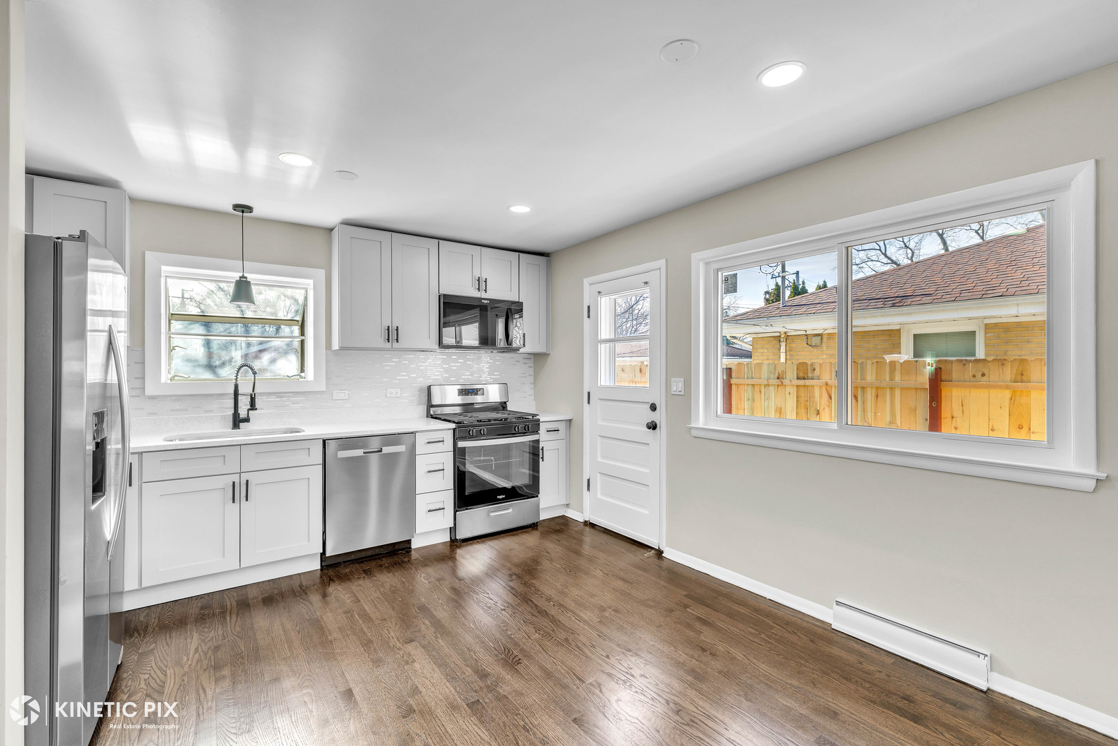 11011 Roosevelt Road Westchester, IL 60154 - Photo 13 of 40