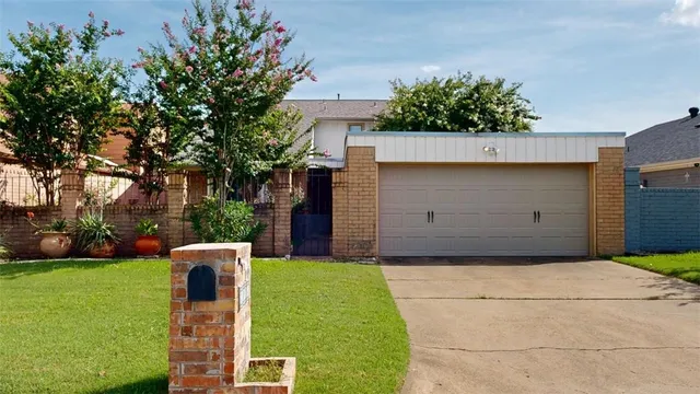 $365,000 | 3004 Gleneagles Court, Bryan, TX 77802