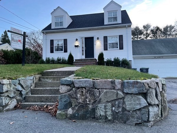 175 Vincent Road Dedham, MA 02026 - Photo 2 of 36 Gallery Image 2