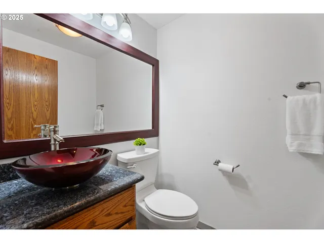 $685,000 | 7225 Southwest Juniper Terrace, Beaverton, OR 97008