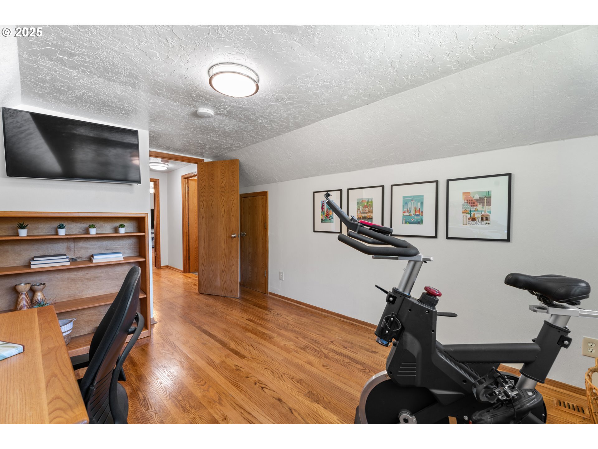 7225 Southwest Juniper Terrace Beaverton, OR 97008 - Photo 18 of 47 Bedroom