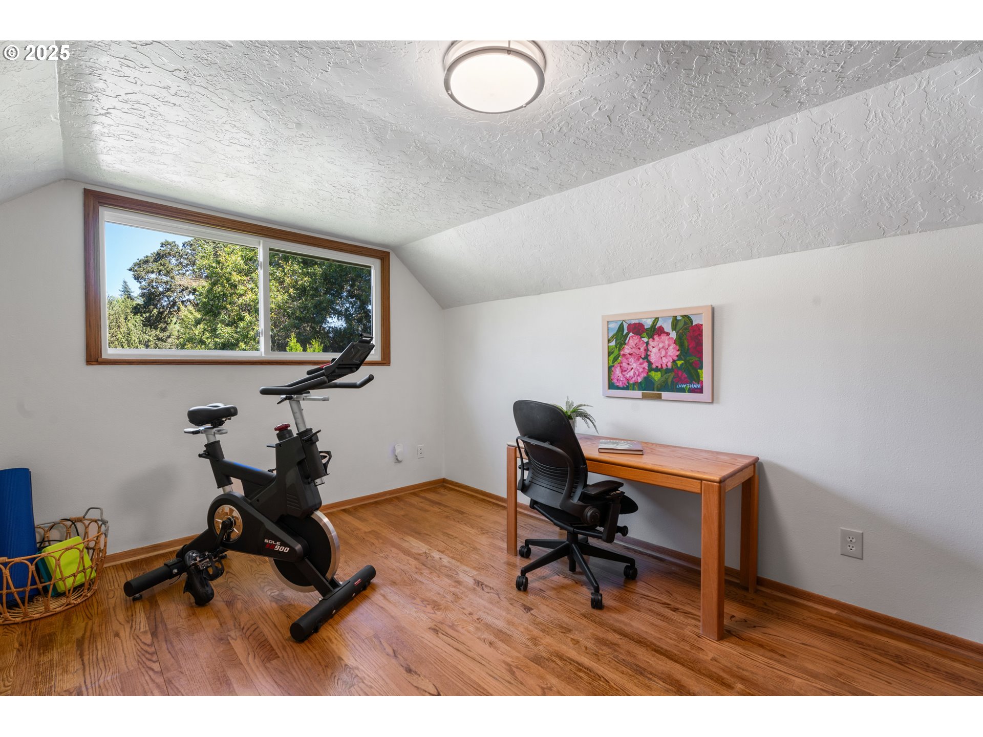 7225 Southwest Juniper Terrace Beaverton, OR 97008 - Photo 19 of 47 Bedroom