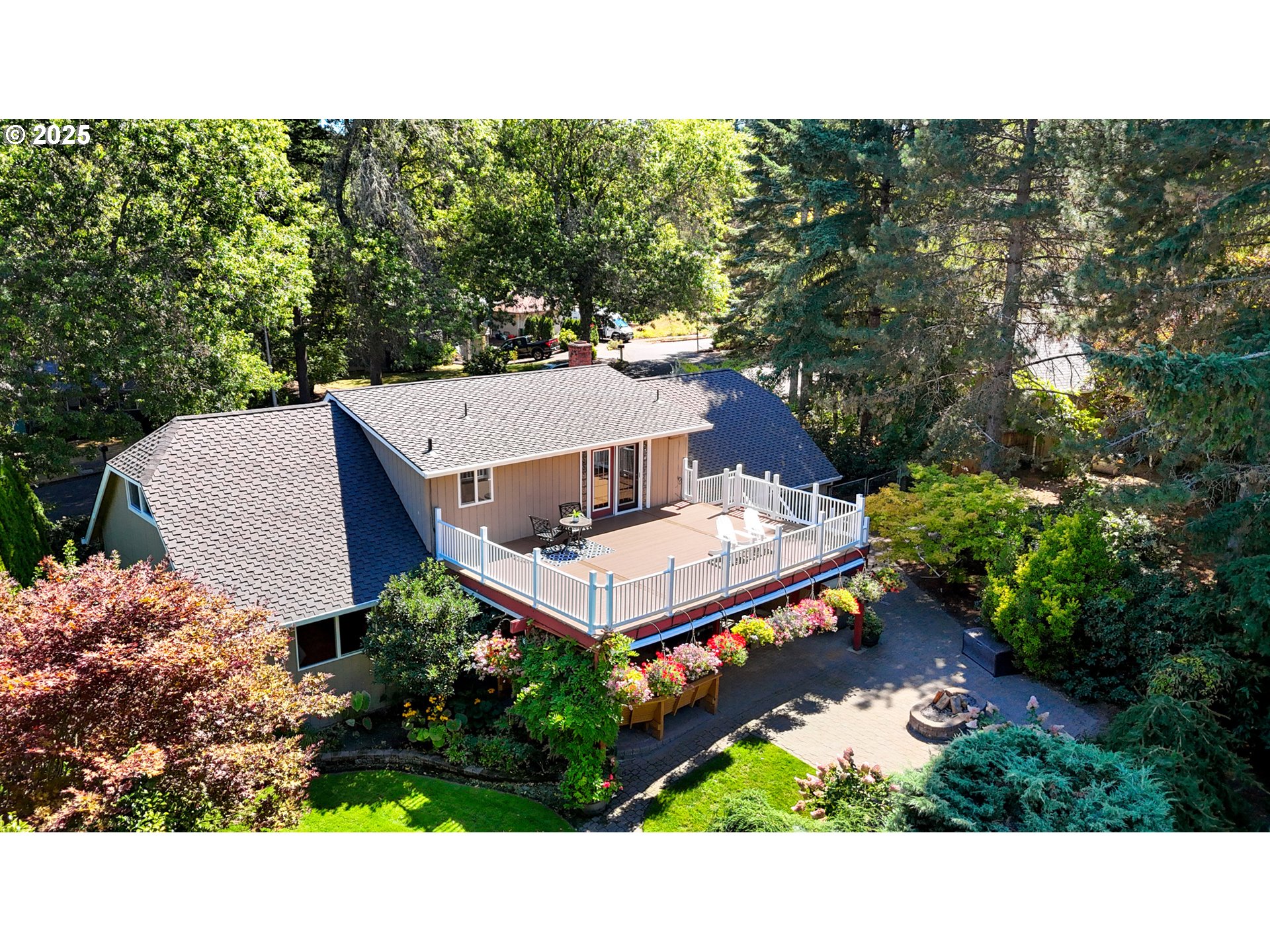 7225 Southwest Juniper Terrace Beaverton, OR 97008 - Photo 2 of 47 Drone View/UAV