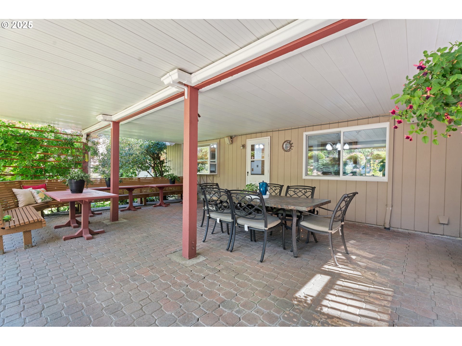 7225 Southwest Juniper Terrace Beaverton, OR 97008 - Photo 29 of 47 Covered Patio