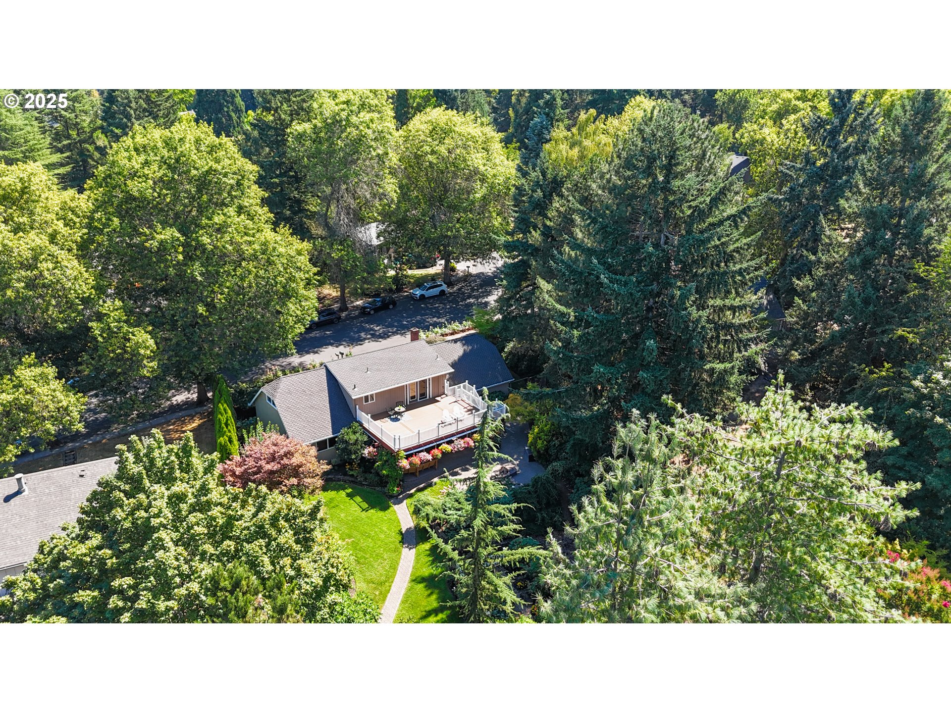 7225 Southwest Juniper Terrace Beaverton, OR 97008 - Photo 32 of 47 Drone View/UAV