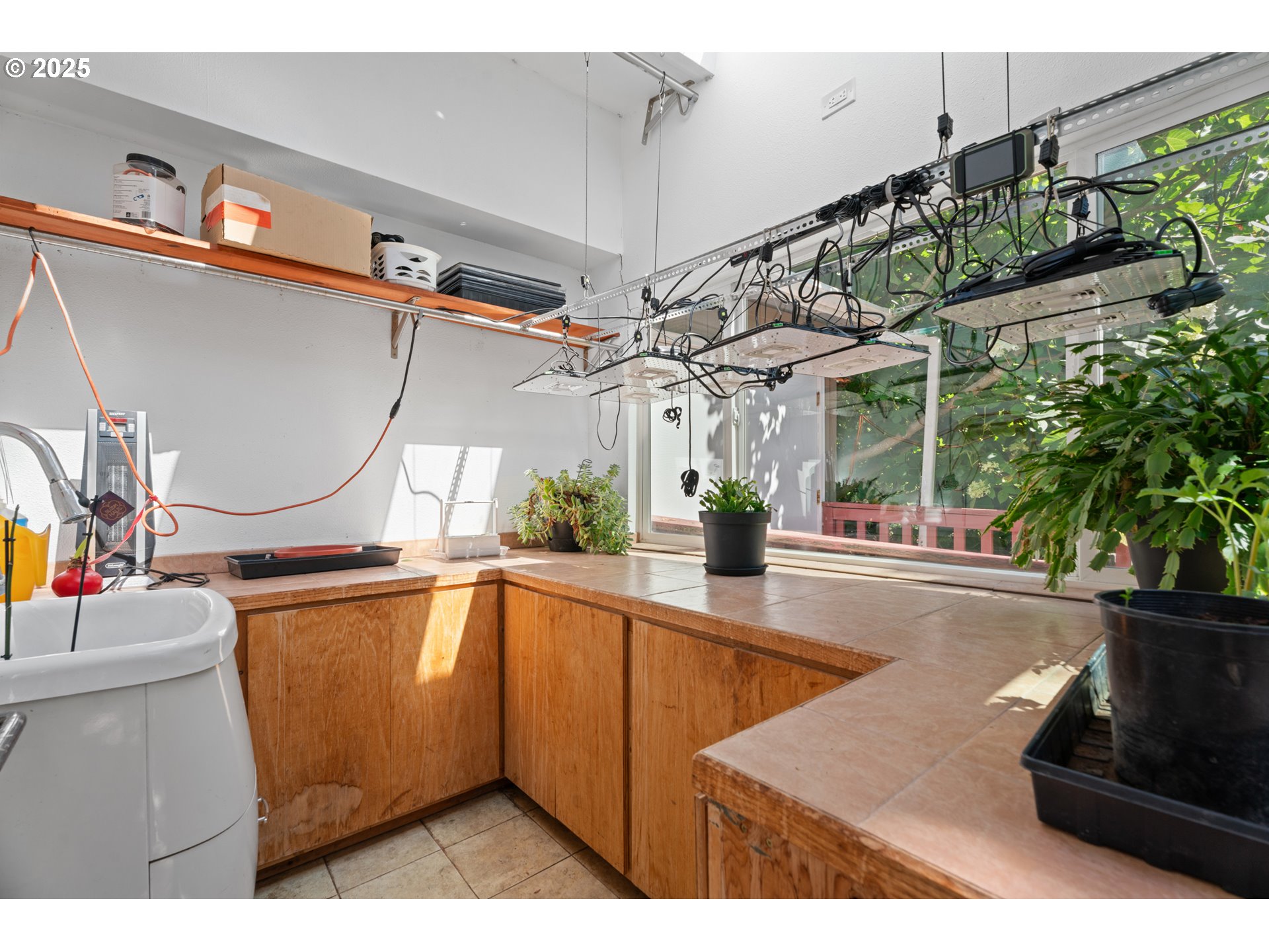 7225 Southwest Juniper Terrace Beaverton, OR 97008 - Photo 38 of 47 Greenhouse