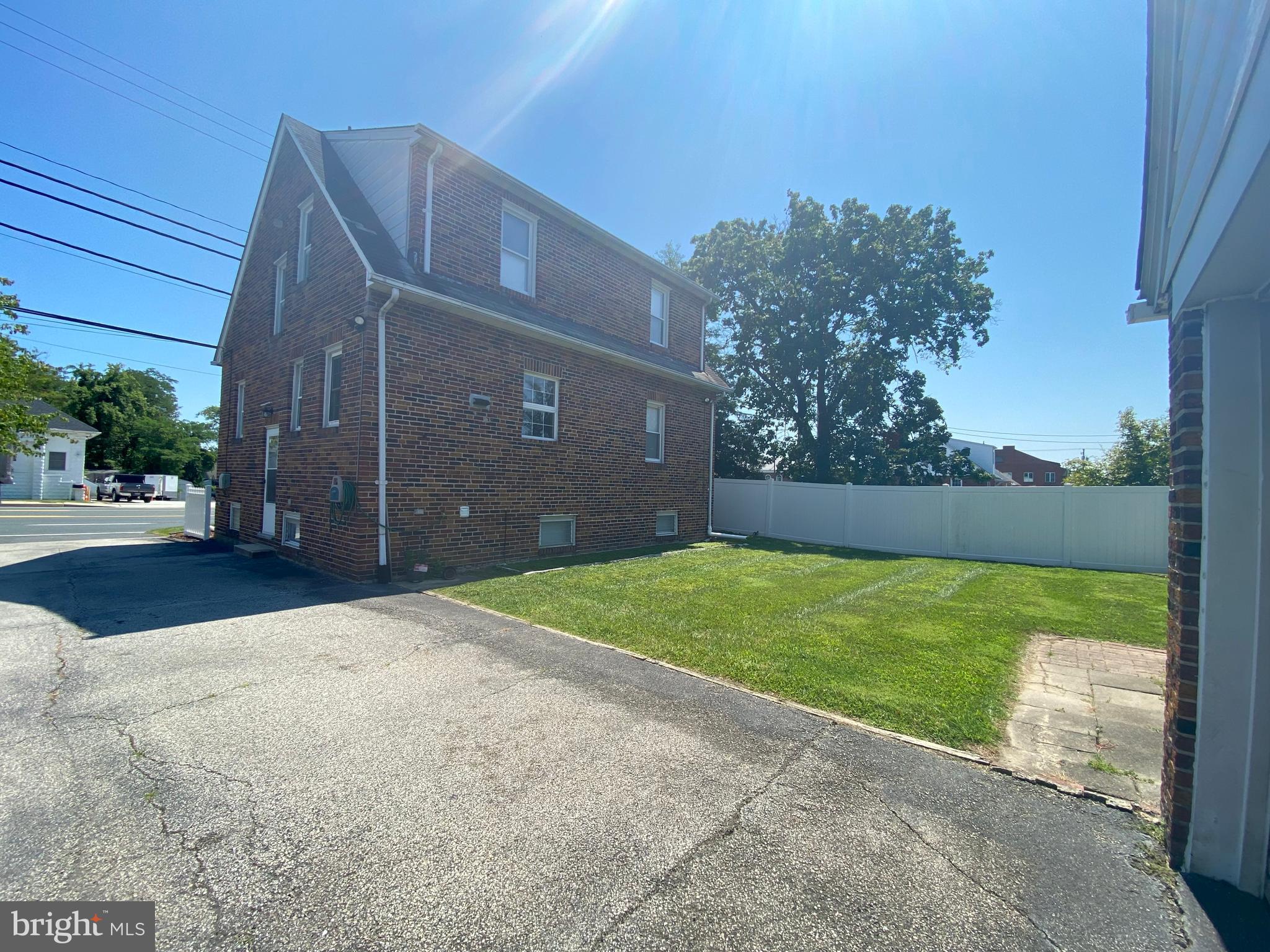 9532 Belair Road Baltimore, MD 21236 - Photo 3 of 20 a backyard of a house
