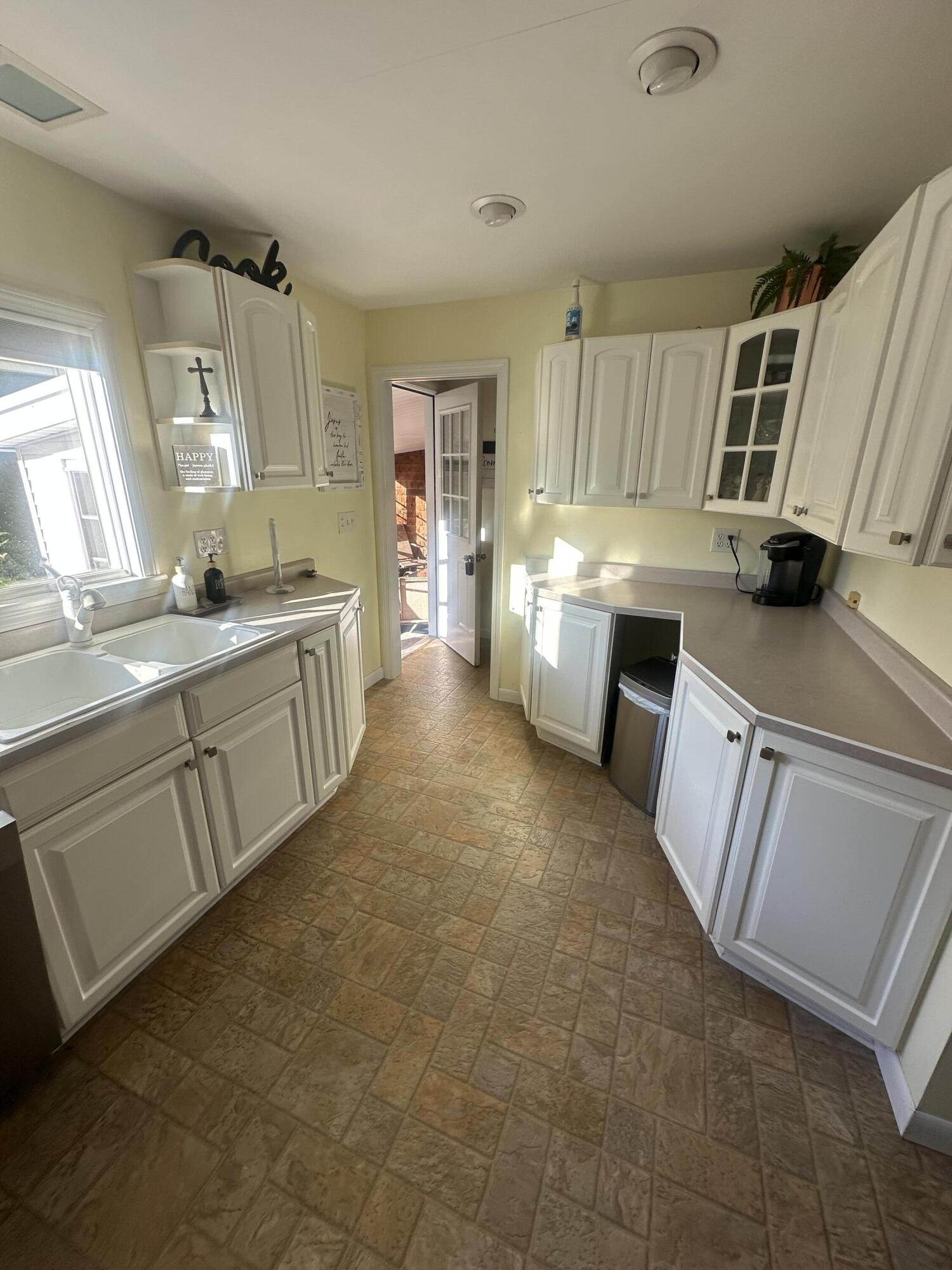 73 Forest Avenue Millinocket, ME 04462 - Photo 3 of 21 85333990-7BDF-4B2C-8253-A2AA530EBD65