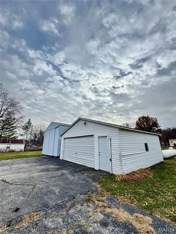 $130,000 | 213 State Street, La Belle, MO 63447