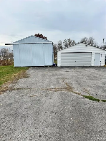 $130,000 | 213 State Street, La Belle, MO 63447