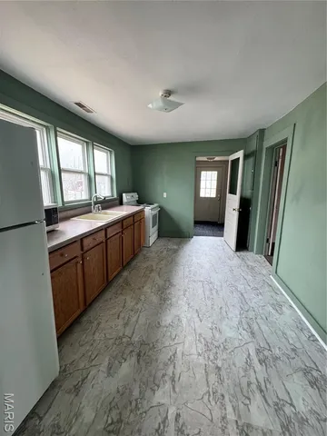 $130,000 | 213 State Street, La Belle, MO 63447