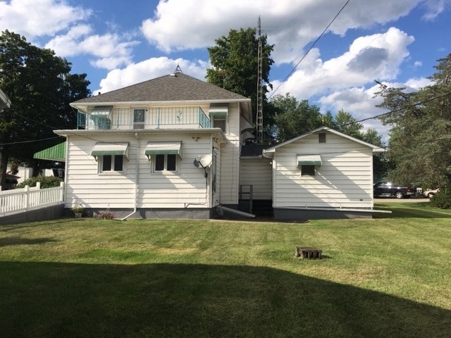 306 Park Street Howe, IN 46746 - Photo 2 of 11 Gallery Image 2