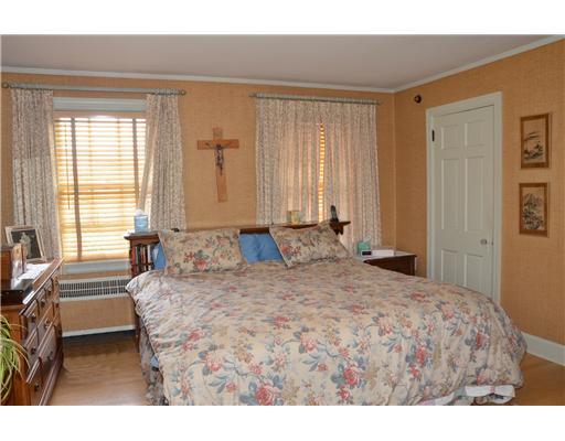 1229 Washington Road Mt. Lebanon, PA 15228 - Photo 10 of 18 Master Bedroom.